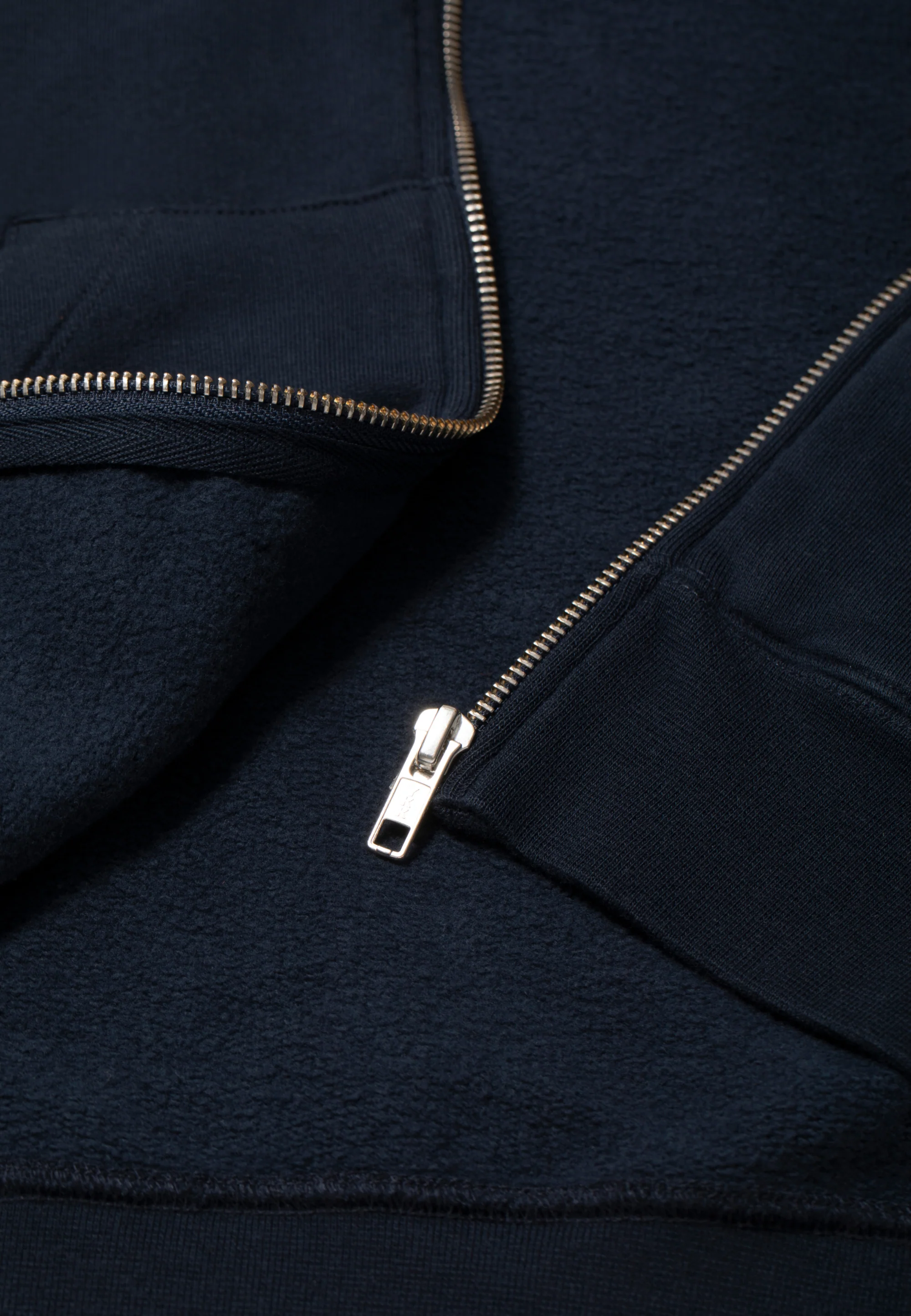Le hoodie - Image 11