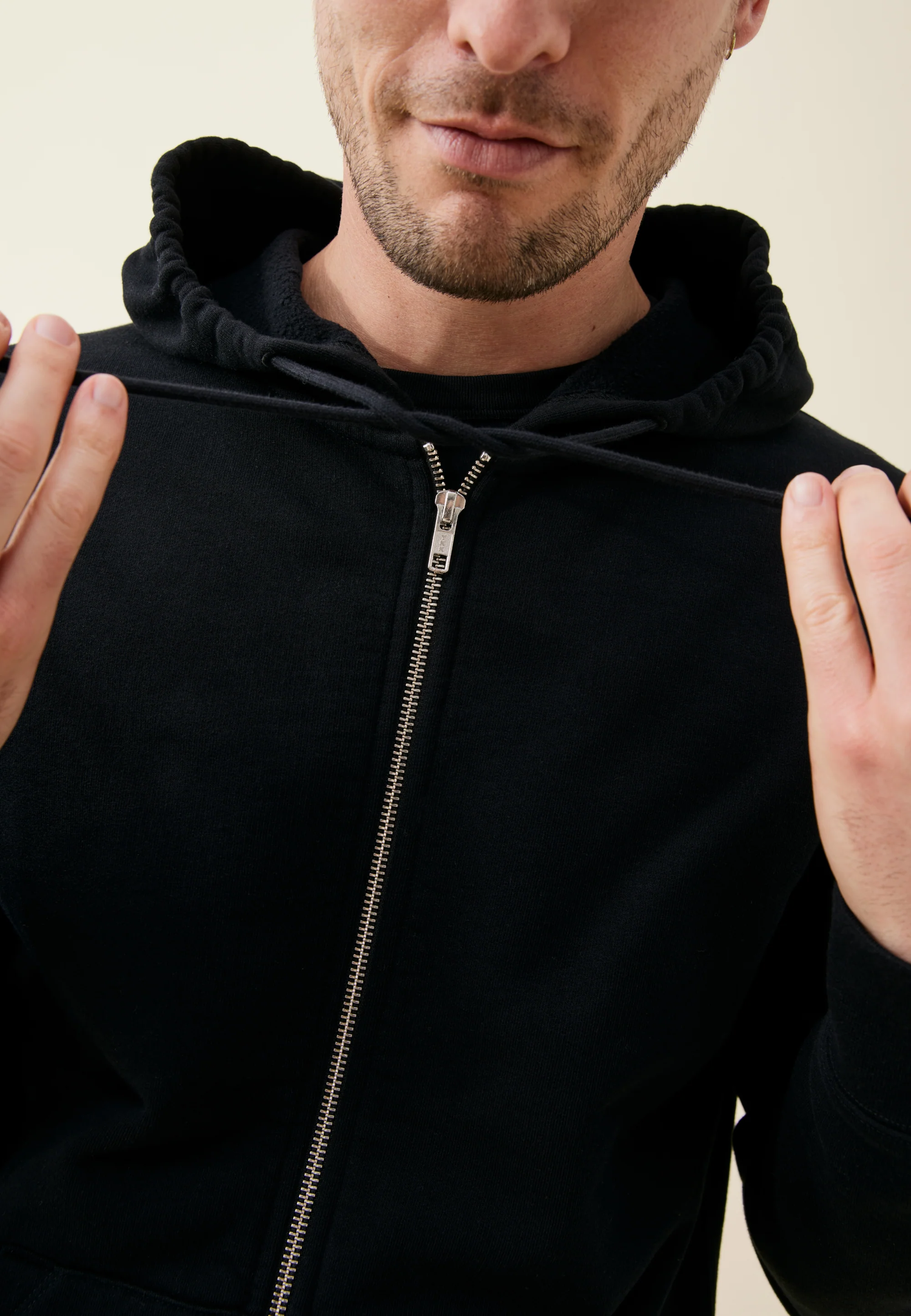 Le hoodie - Image 5