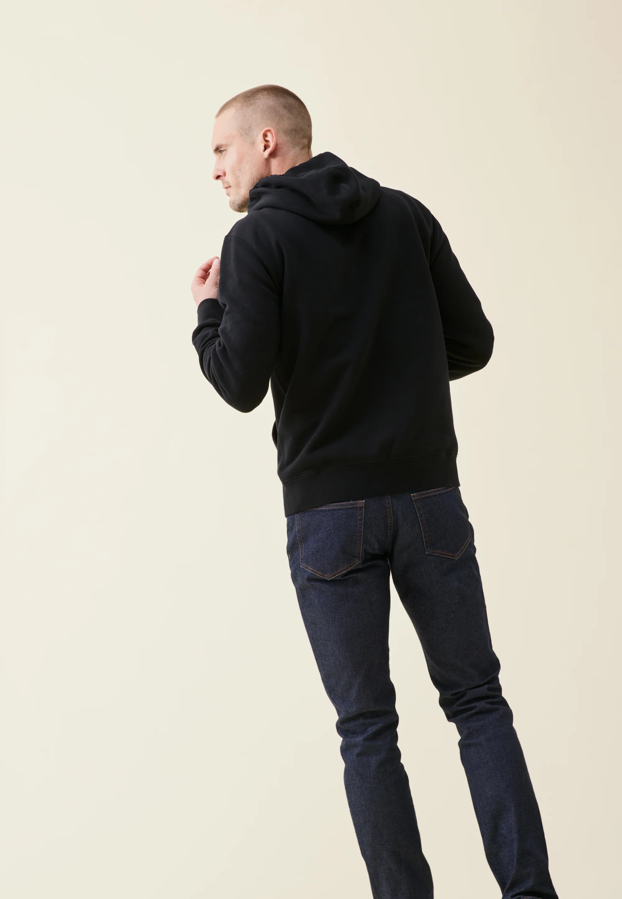 Le hoodie - Image 6