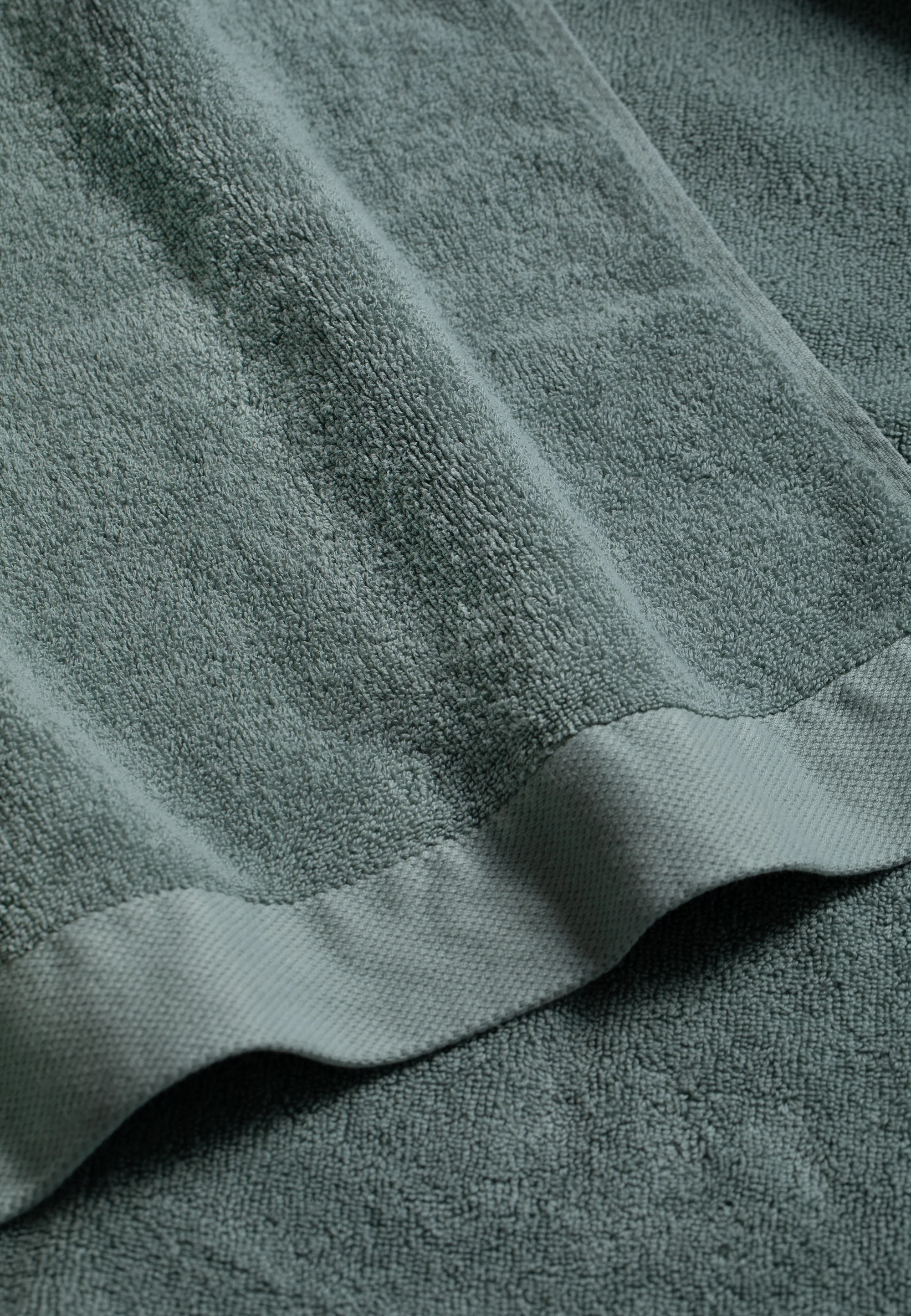 La serviette de bain - Image 23